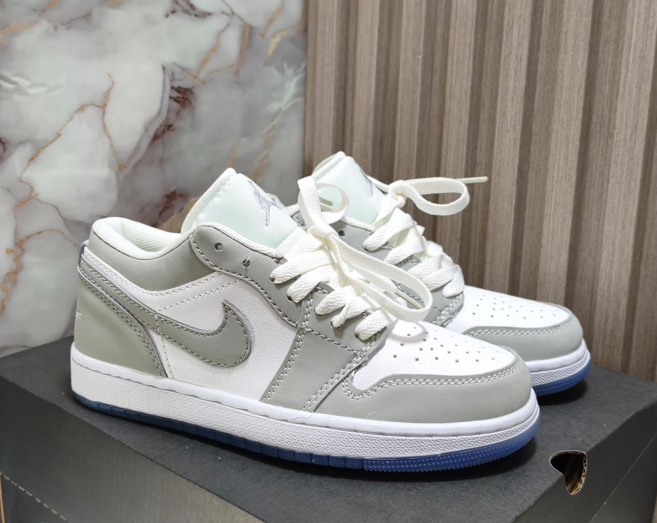 Nike Jordan Retro 1 Gris