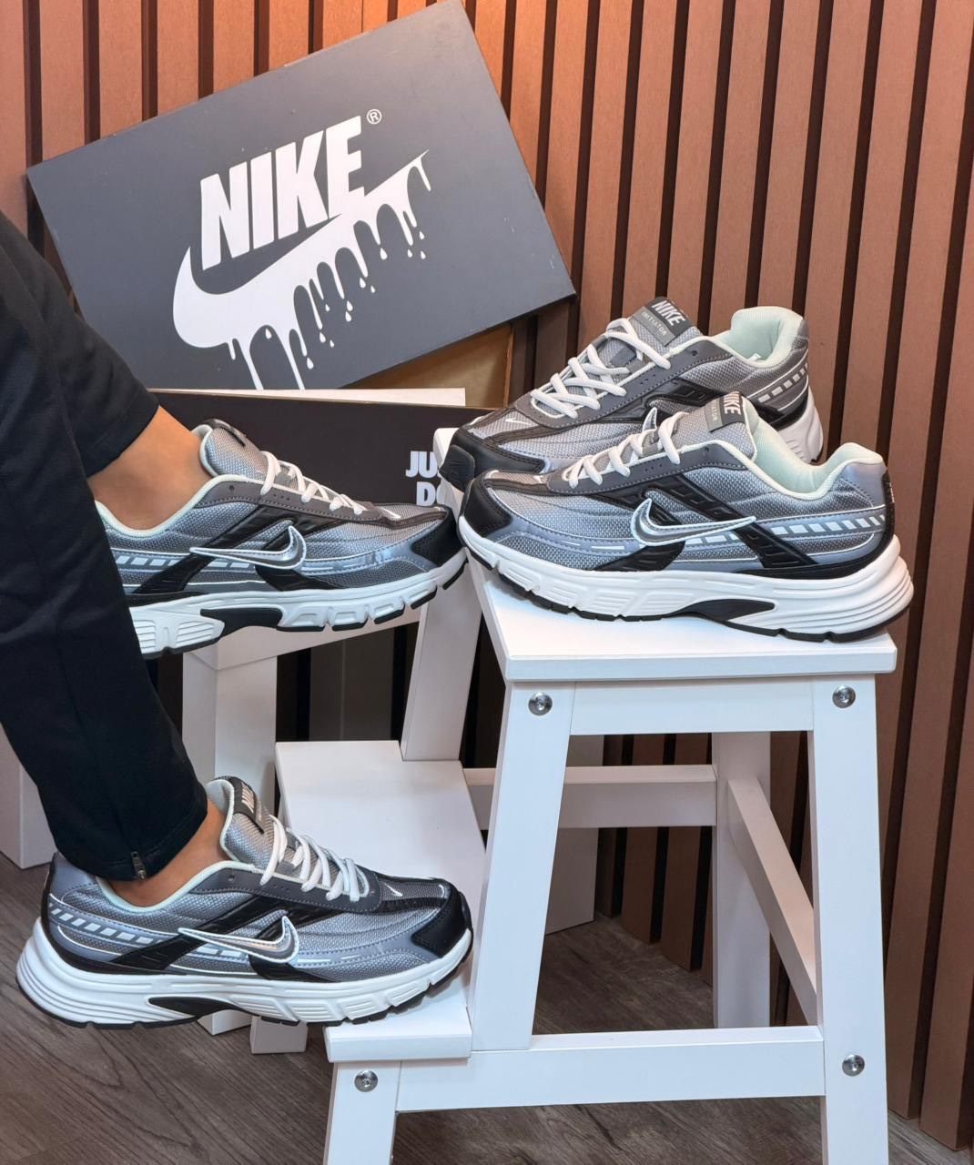 Nike Iniator
