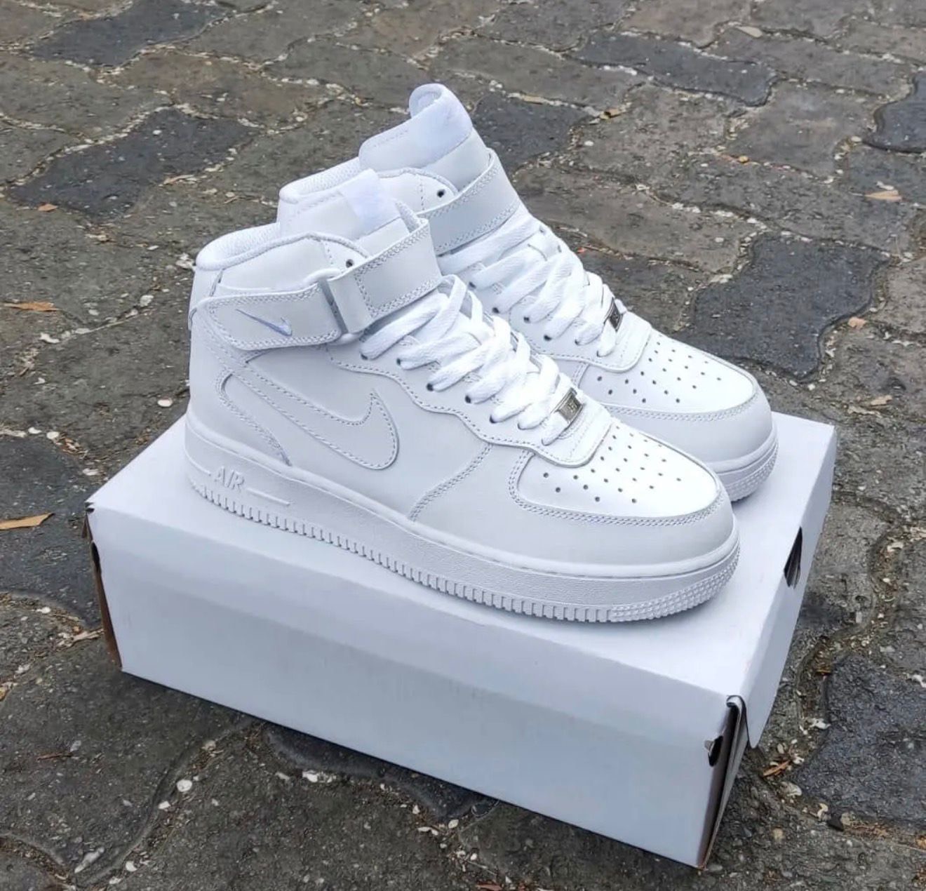 Nike Air Force 1 Mid Blanco