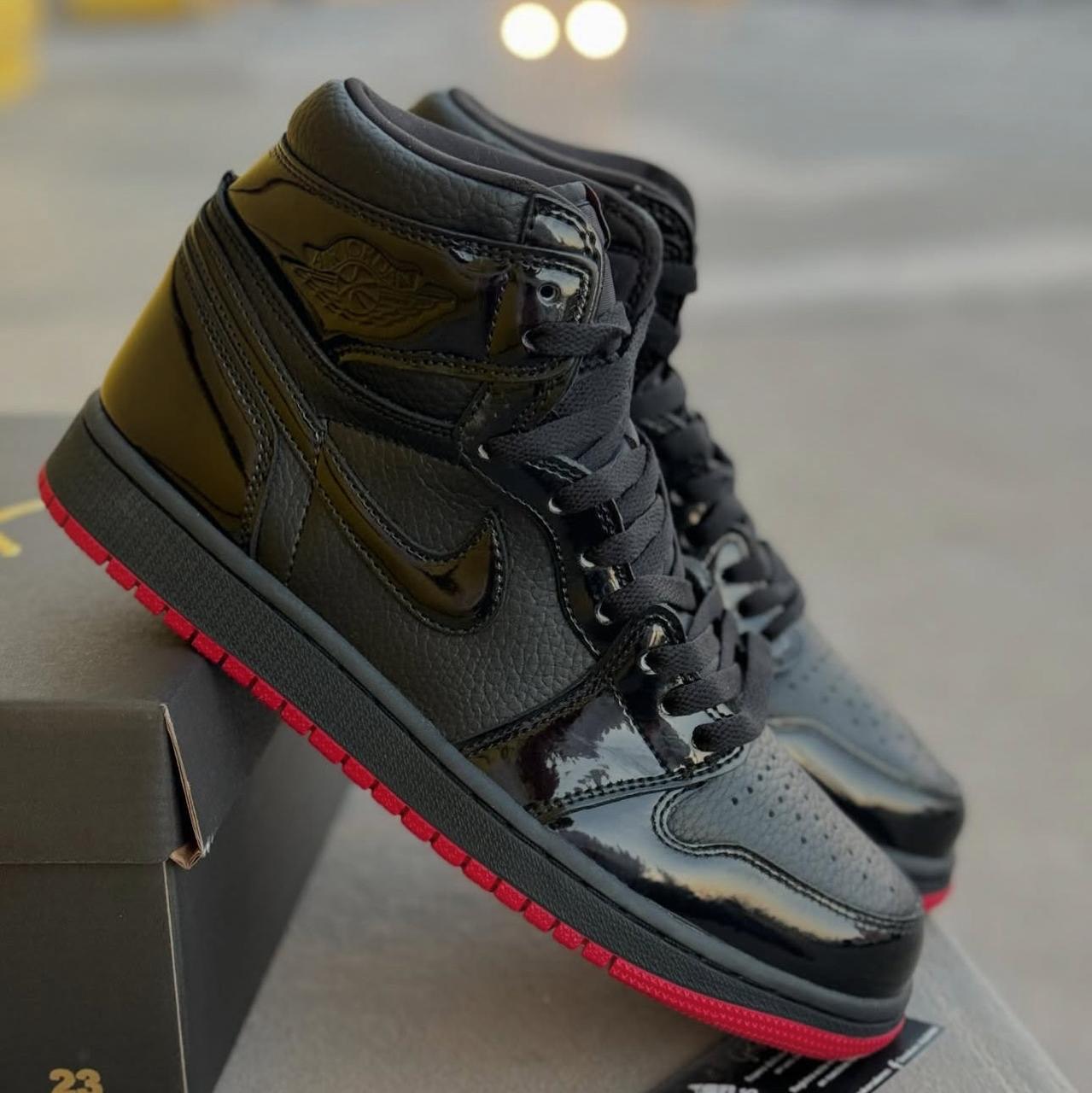 Nike Air Jordan Retro 1 High Charol