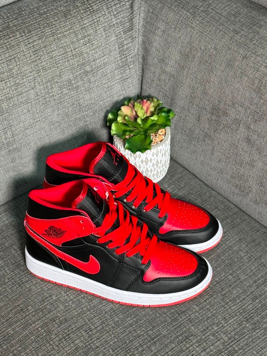 Nike Air Jordan Retro 1 Mid Bred Rojo Negro