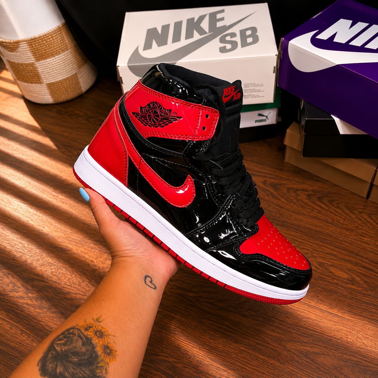 Nike Air Jordan Retro 1 Patent Bred