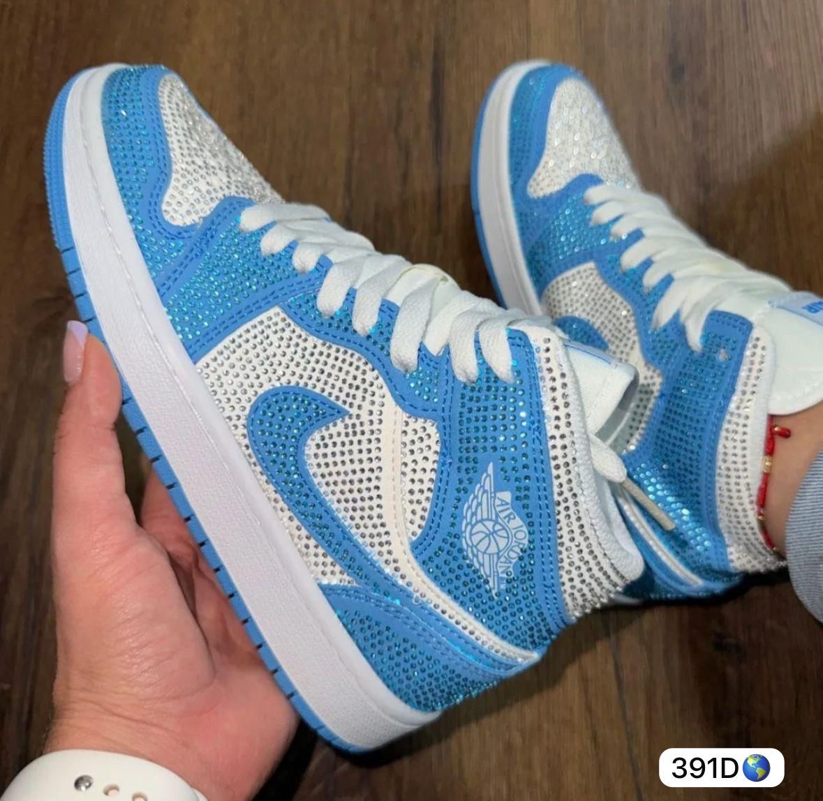 Nike Air Jordan Retro 1 Swarovski Azul