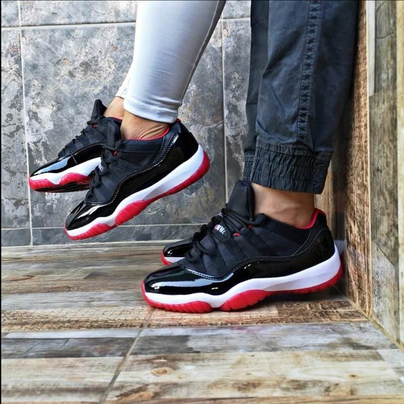 Nike Air Jordan Retro 11 Low Negro Rojo