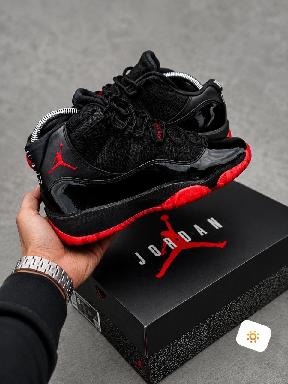 Nike Air Jordan Retro 11 Negro Rojo
