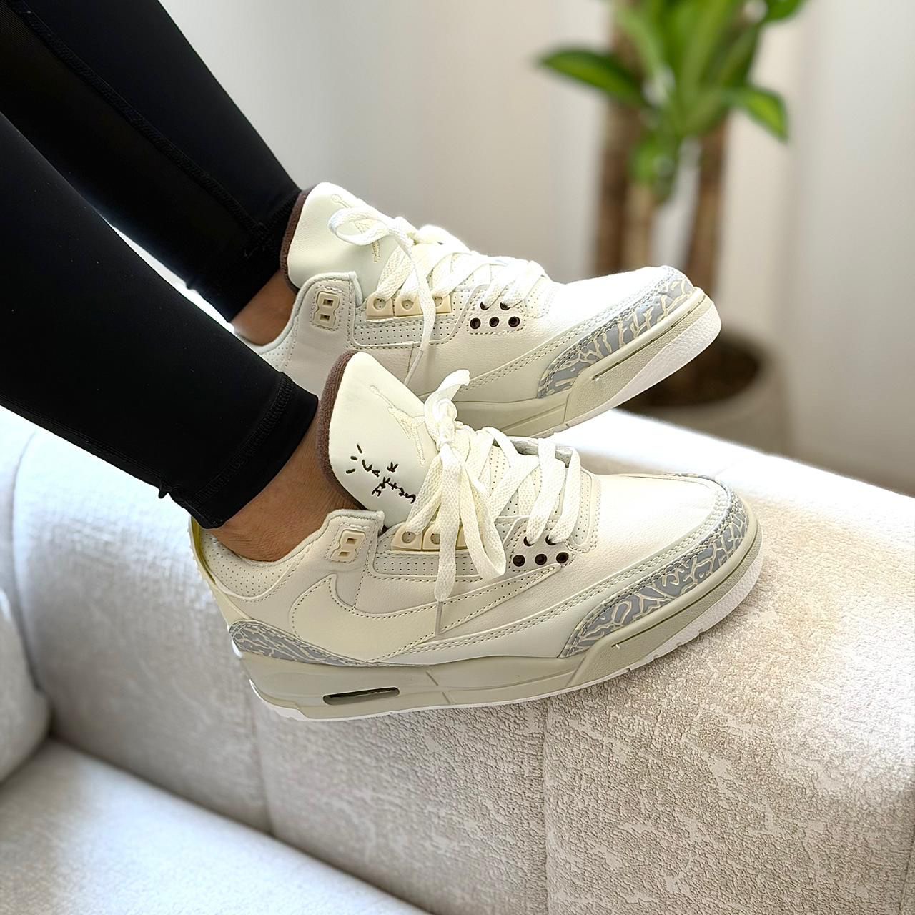 Nike Air Jordan Retro 3 Travis Scott Beige